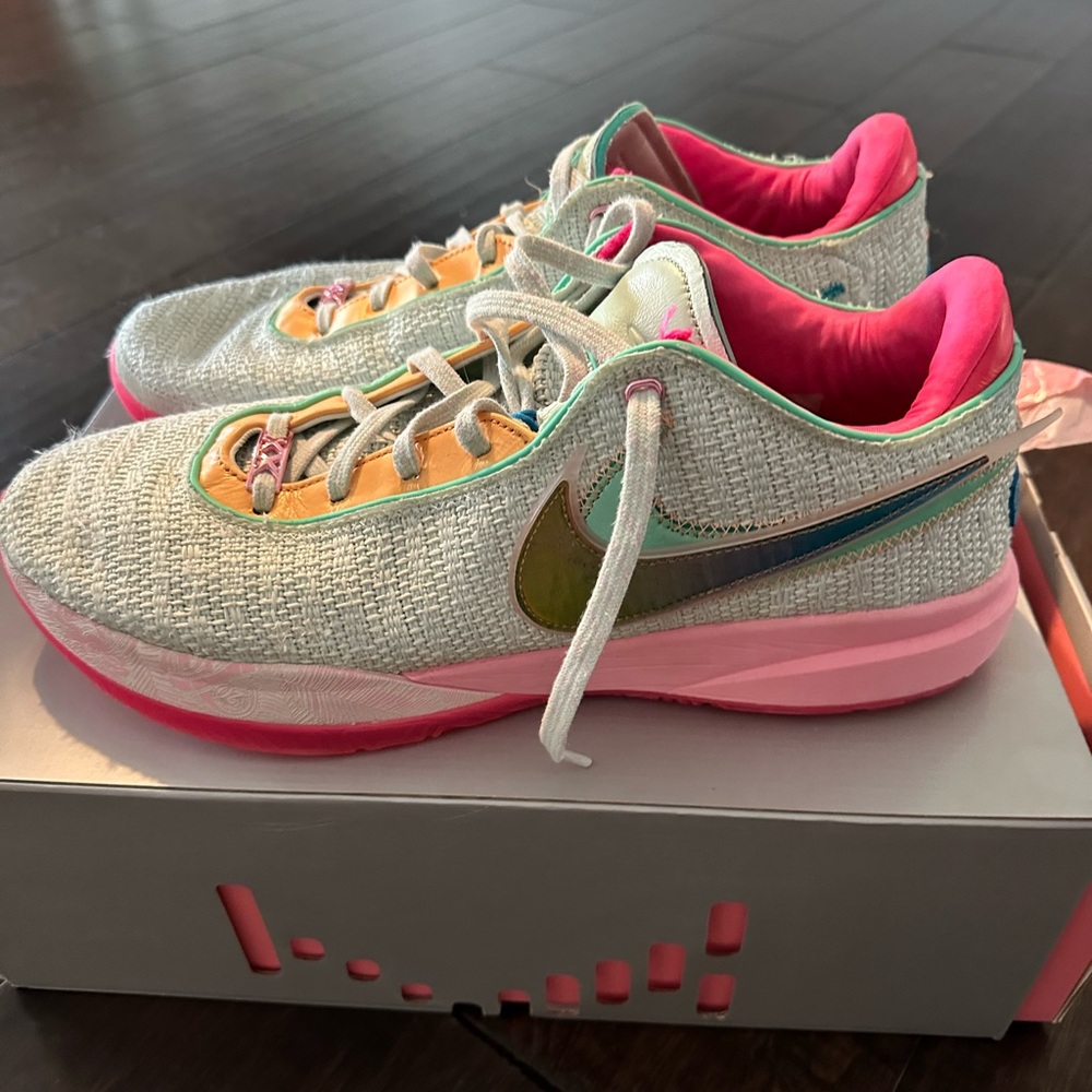 Nike lebron xx 20 pink size 15